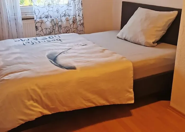 Maison Room